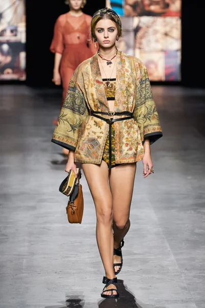 Look 6